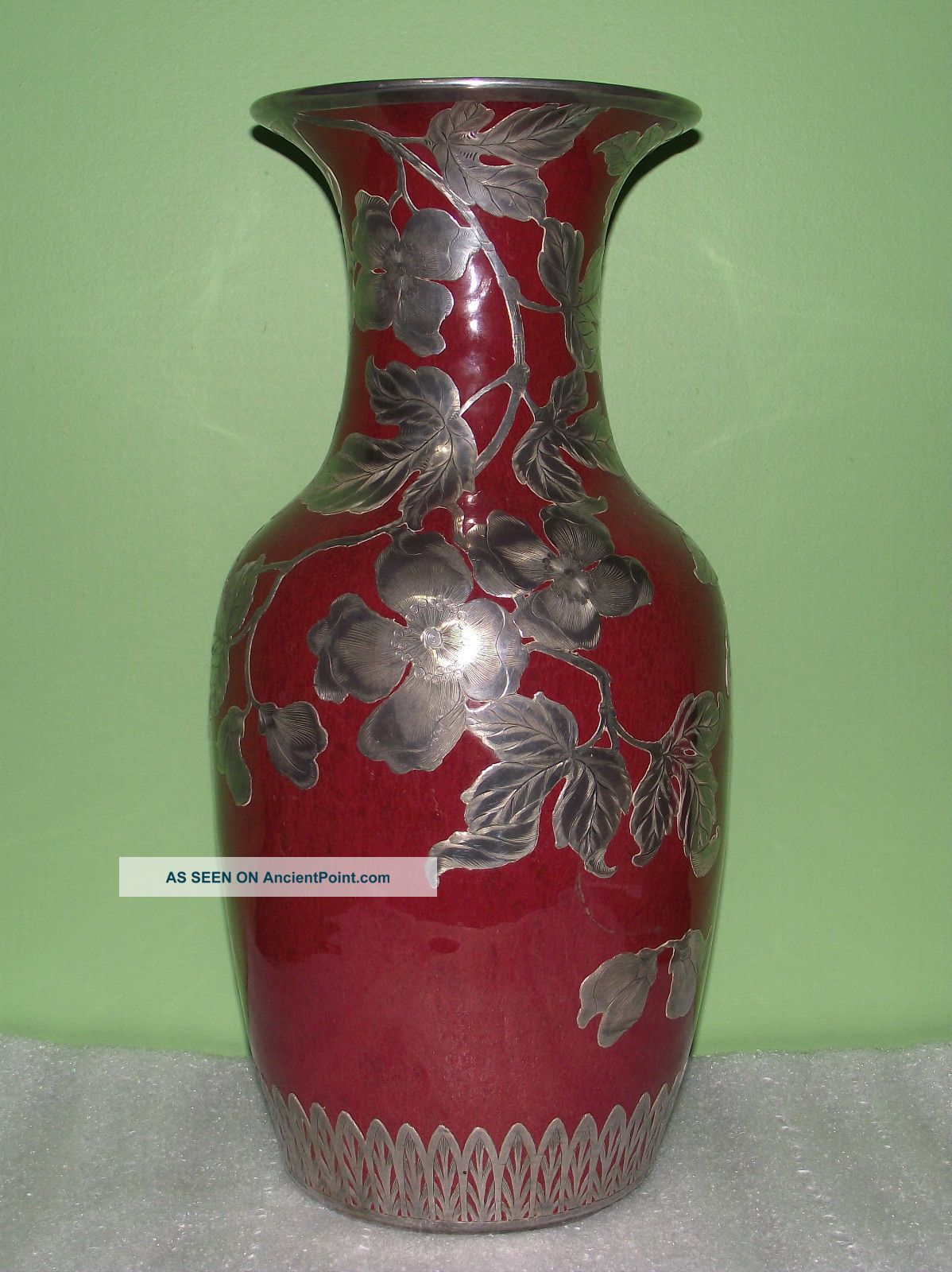 Antique Chinese 19thc Red Monochrome Langyao Flambe Porcelain Vase Vases photo