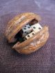 19th Century Chinese Small Cow Bone Dice In A Hinged Walnut Shell Other photo 3