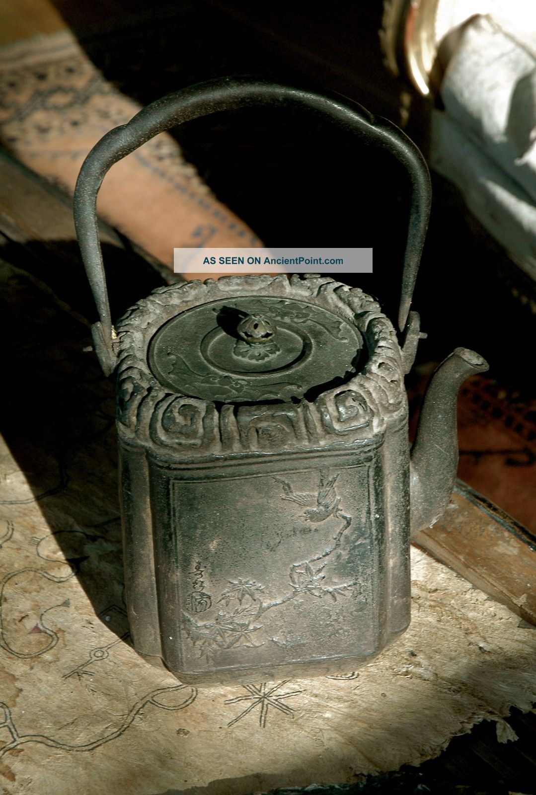 Amazing Japanese Iron Tetsubin Tea Kettle,  Ryubundo Teapots photo