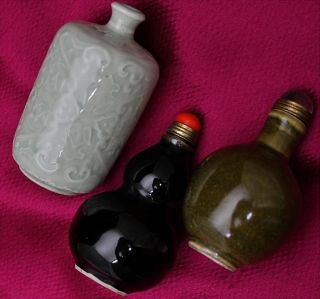 Estate Coll.  3 Chinese Jet Black Teadust Celadon Carved Lotus Snuff Bottles photo