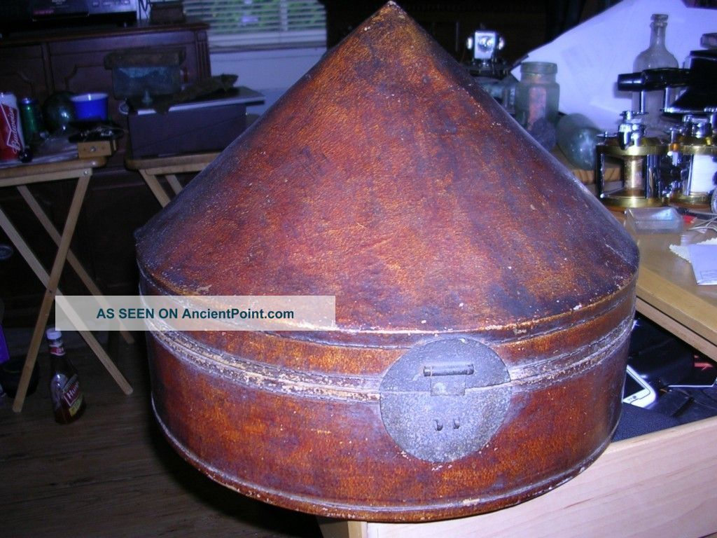 Antique Chinese Leather Hat Travel Box Case Whith Hat And Sales Slip Qing Boxes photo