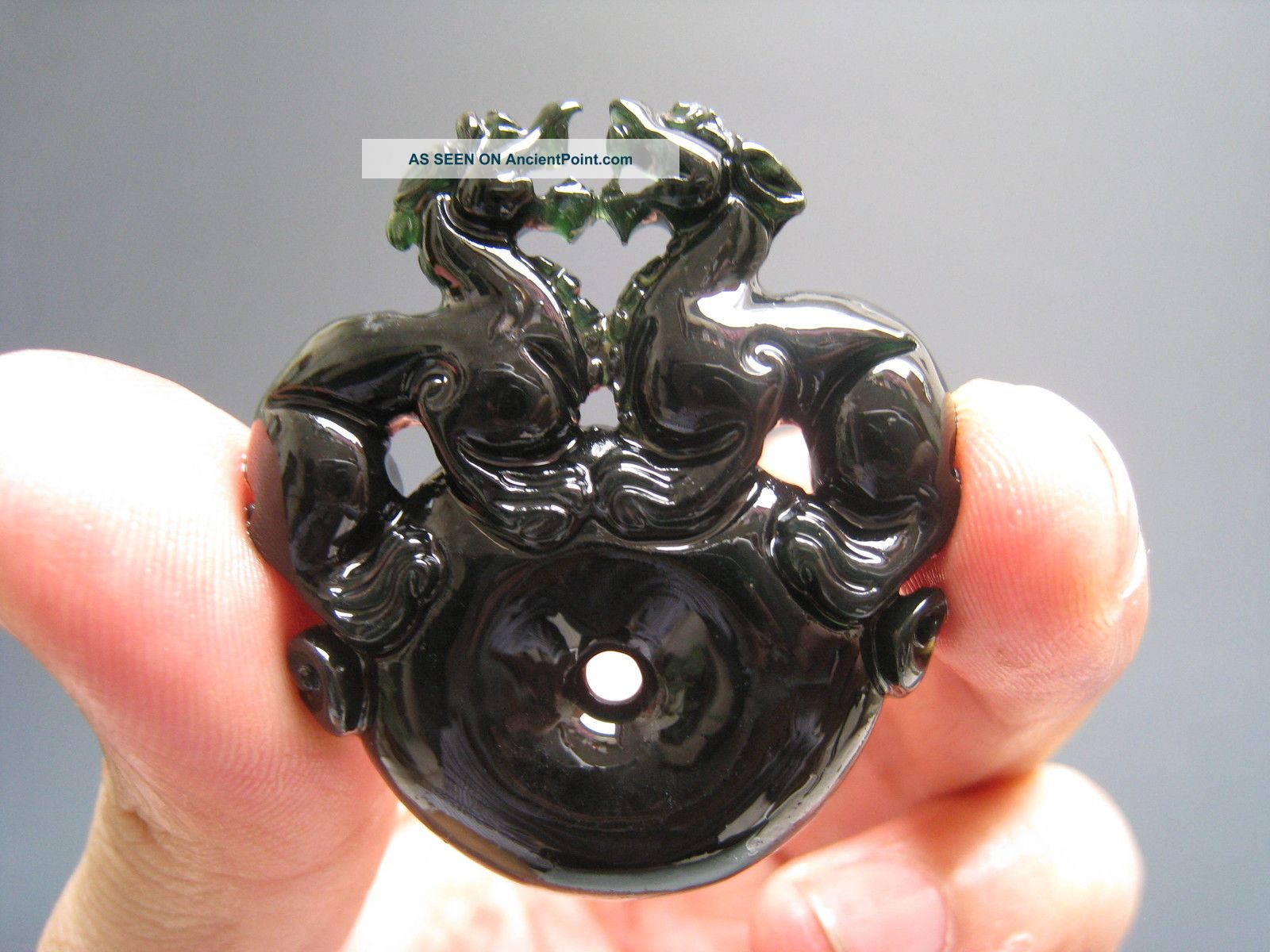 The Beautifully Carved Black Greenstone Ssangyong Pendant Bracelets photo