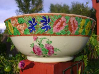 Antique Chinese Export Footed Bowl Porcelain Famille Rose Enameled Flowers Gold photo
