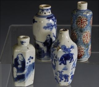 Estate Coll 18/19thc Chinese Qianlong Blue White Figural Porcelain Snuff Bottles photo