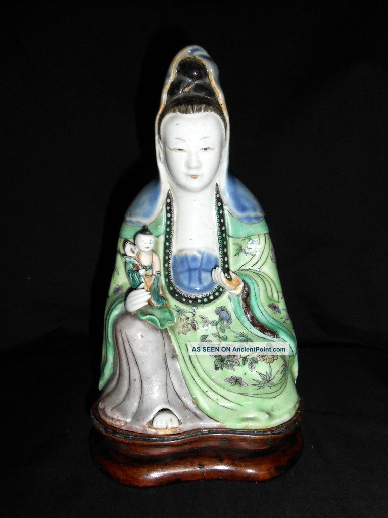 Chinese 18th/19th Century Qing Period Famille Vert Figure Guanyin Porcelain photo
