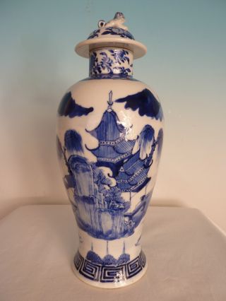 A Lovely Decorated 19th Century Chinese Blue And White Lidded Vase photo