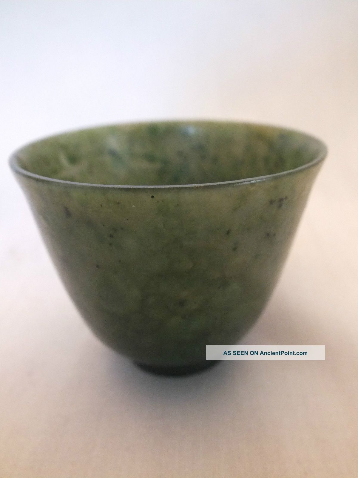 A Chinese Spinach - Green Hardstone Bowl Or Beaker 19thc Jade/ Hardstone photo