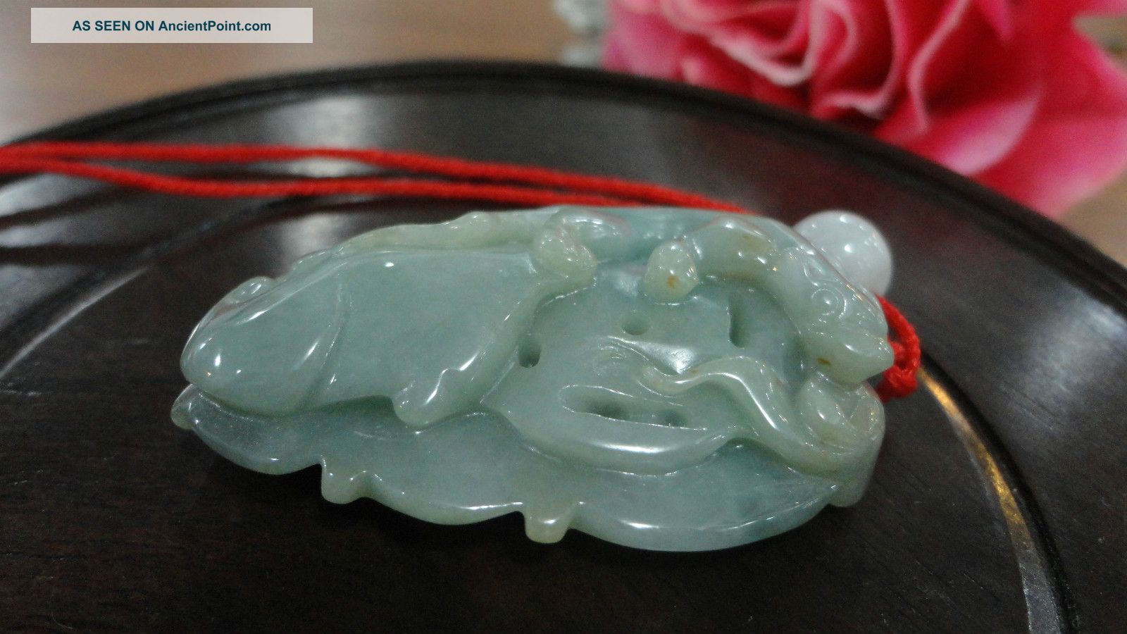 Light Green 100%natural A Jade Jadeite Pendant/reptiles On The Leave Necklaces & Pendants photo
