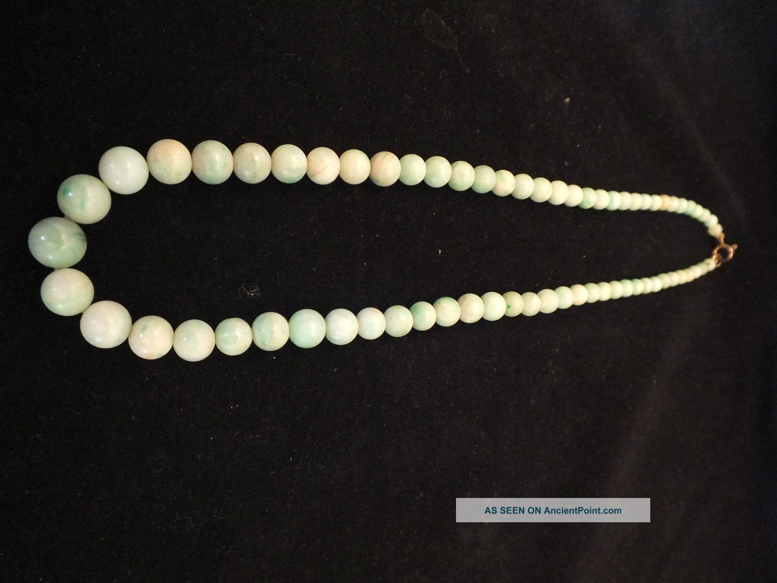 A Good Chinese Celadon Jade Necklace Of Graduating Beads 19thc Jade/ Hardstone photo