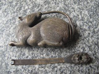 Chinese Bronze Old Vivid Mouse Shape Lock Exquisite Unique Style 3 photo