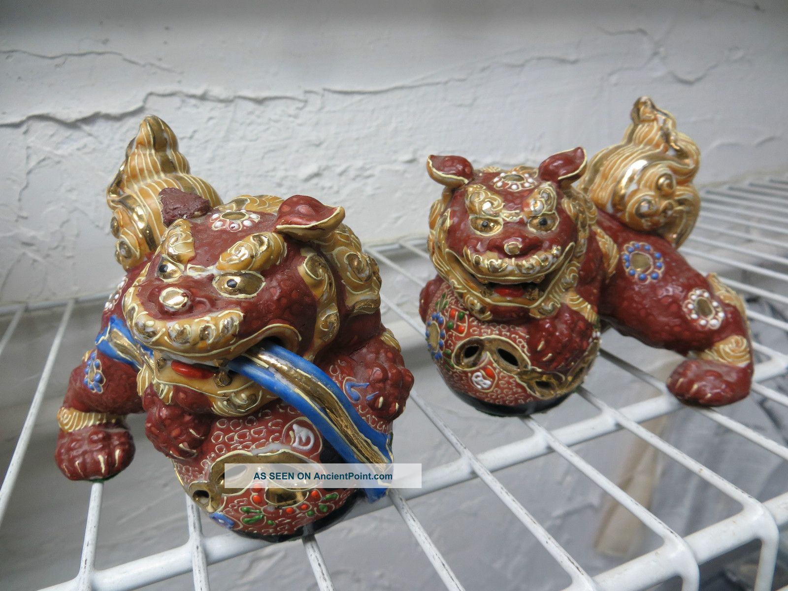 Foo Dogs Ceramic / Pair Foo Dogs photo