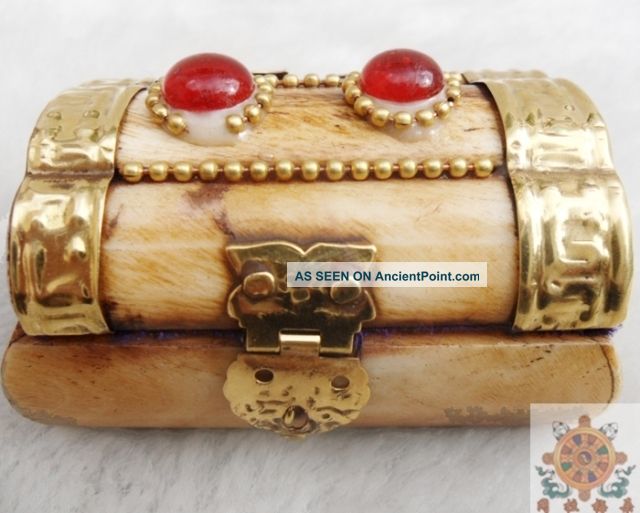 Chinese Old Ox - Bone Hand Carving Mosaic Red Jade Jewelry Box Boxes photo