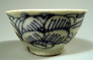 China Chinese Blue & White Lotus Decor Porcelain Wine Cup Ca.  18 - 19th C. photo