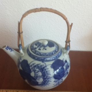 Japanese Antique Tea Pot Porcelain Imari photo