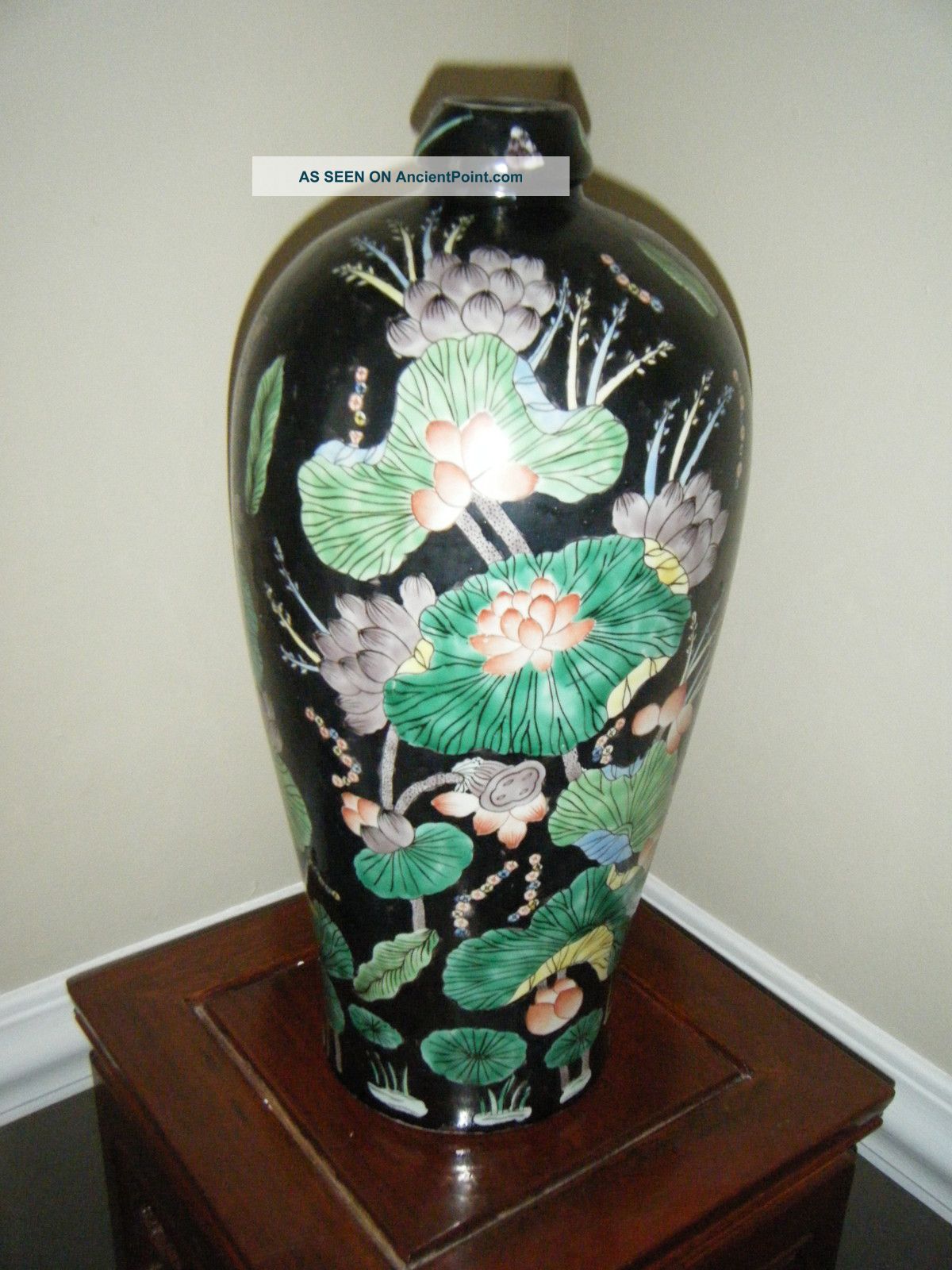 Famille Rose Porcelain Vase Rare Old 19th Century Meiping Black Background Vases photo
