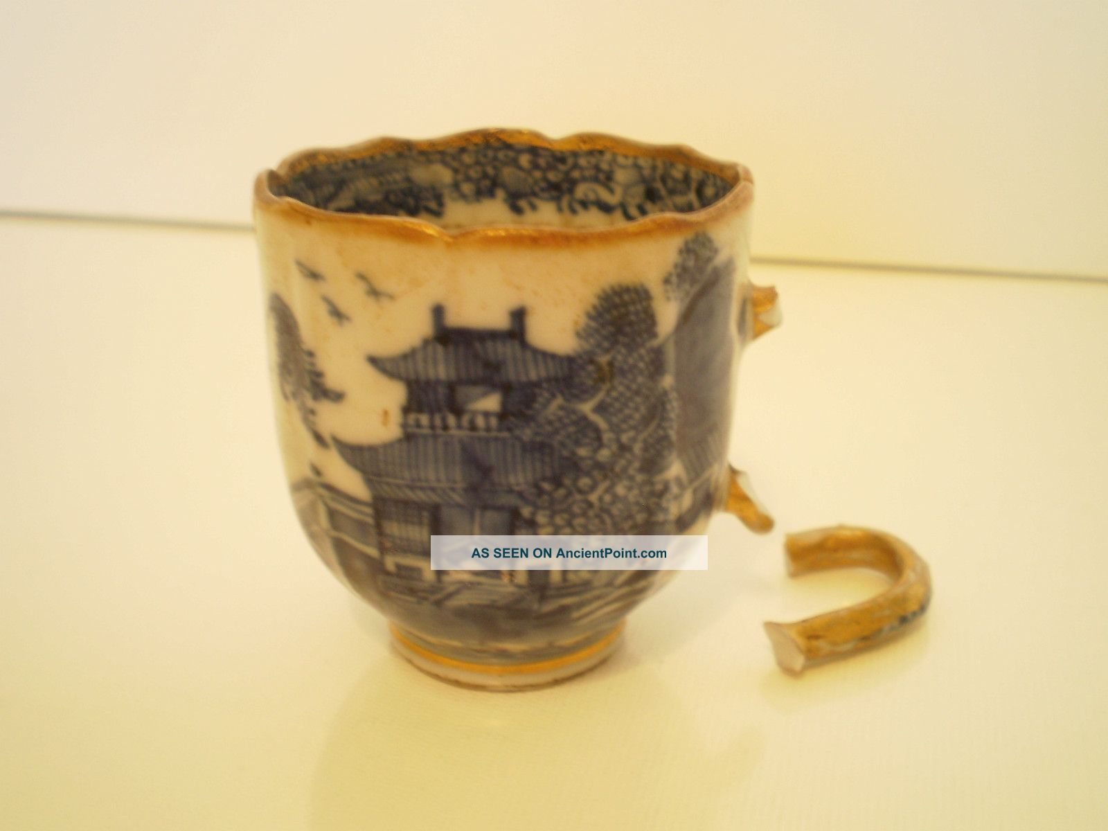 Wow 18thc Blue & White Pattern Chinese Porcelain Tea Cup Fisherman On Jetty Glasses & Cups photo