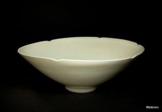 Antique Chinese Greenware Celadon Lotus Petal Bowl Song Dynasty 960 - 1279 photo