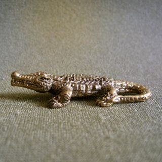 Powerful Crocodile Glory Wealth Rich Lucky Charm Thai Amulet photo
