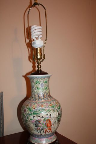Vintage Chinese Porcelain Lamp (2) photo