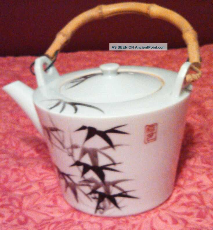 Vintage Hand Painted Japan Teapot W/bamboo Handle ~ Teapots photo