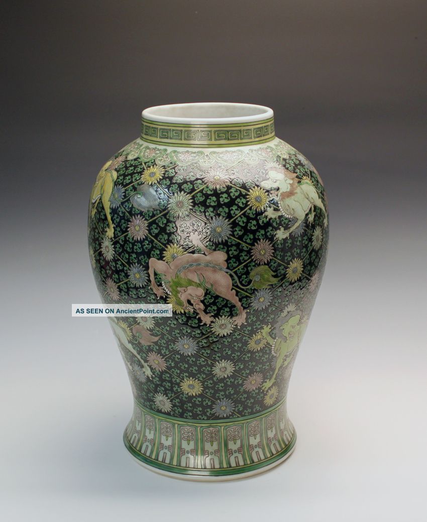 Fine Huge Chinese Kangxi Mk Famille Verte Black Ground Baluster Porcelain Vase Vases photo