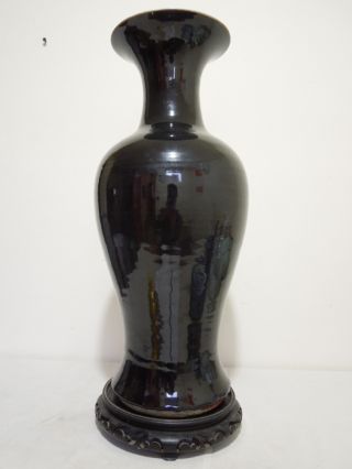 30.  A Chinese Black Glazed Vase 18th To 19th C photo
