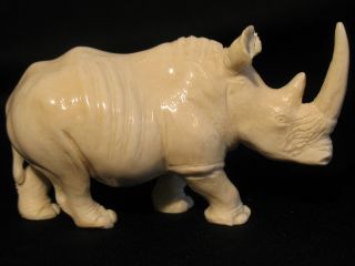 Ox Bone 象牙 Figure Carving Of A Rhino 70 Gram 8.  8 Cm X 4.  3 Cm Excellent photo