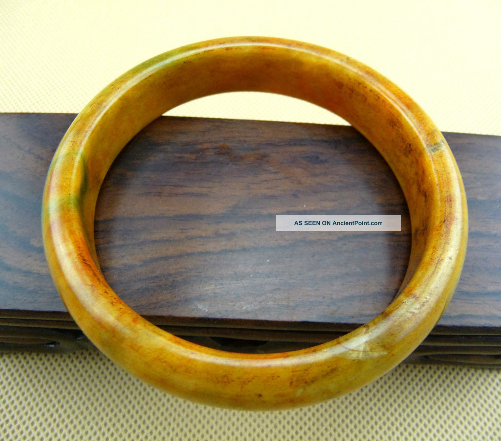 Chinese Classical Old Jade Bracelet/10 - 057 Bracelets photo