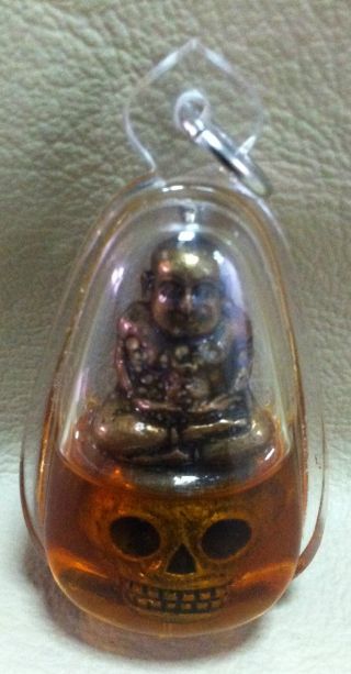 Kumanthong Sit On A Skull Filled With Magic Oil Luck Good Business Charm Amulet photo