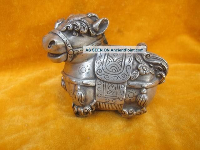 Copper Horse Statues Shining Chinese Old Ancient Horses photo