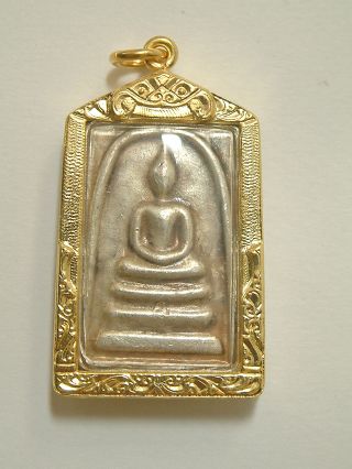 Antique Old Powder Phra Somdej Toh Buddha Buddhist Thai Amulet Pendant Gold Case photo