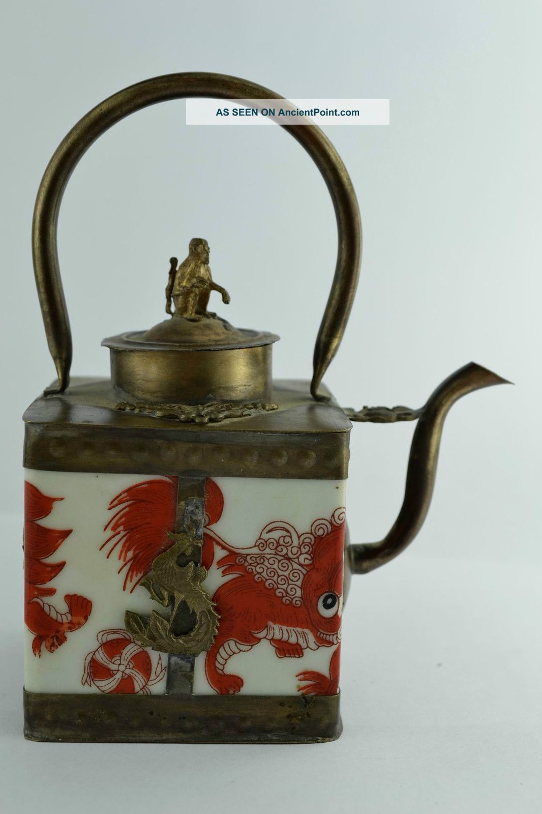 - China Collectibles Old Handwork Porcelain Kylin Portable Tea Pot Porcelain photo