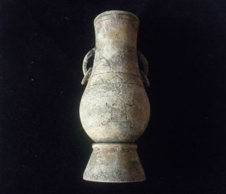 Old China Ancient Vase photo