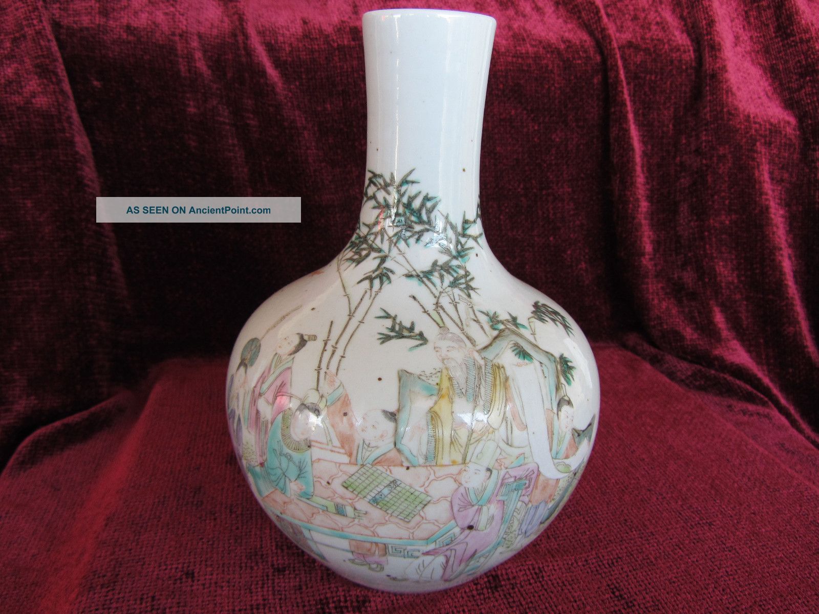 Antique Chinese Famille Rose Porcelain Vase With Global Form Pots photo