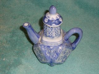 Gorgeous Chinese Porcelain Teapot,  Blue & White,  Geometric Shape W/lid photo