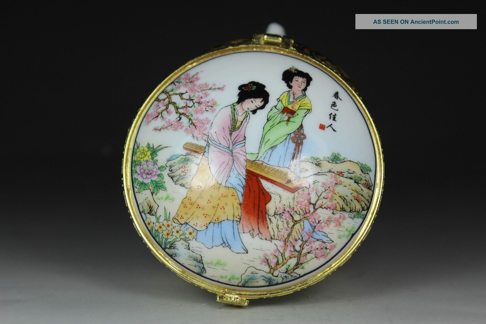 Chinese Handwork Painting Belle Old Porcelain Jewel Box Porcelain photo