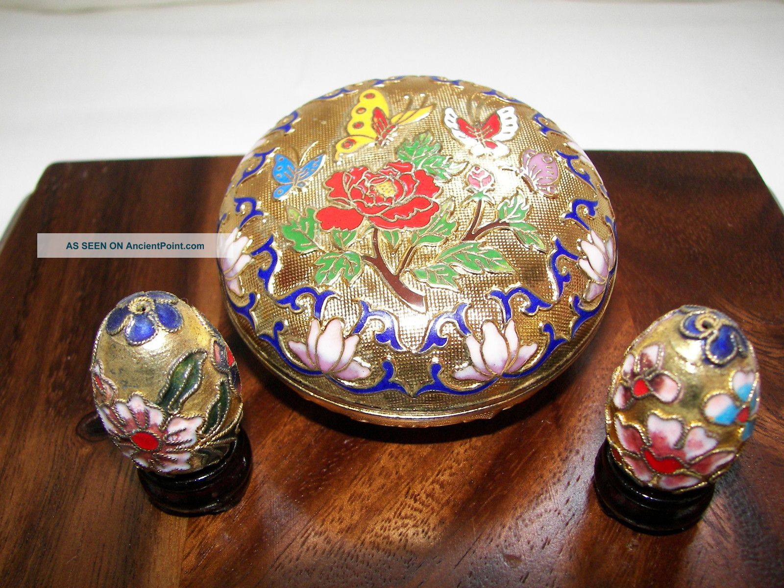 Chinese Cloisone Trinket Box And Two Cloisonne Eggs With Stands Cloisonne photo