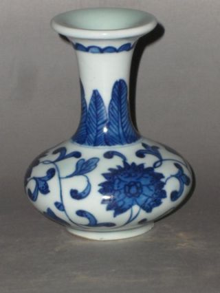 Rare Chinese Blue&white Porcelain Lotus Scroll Vase photo