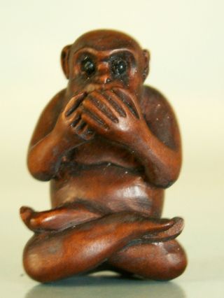Speak No Evil Monkey - Detailed Wood Netsuke / Ojimi Uk473 photo