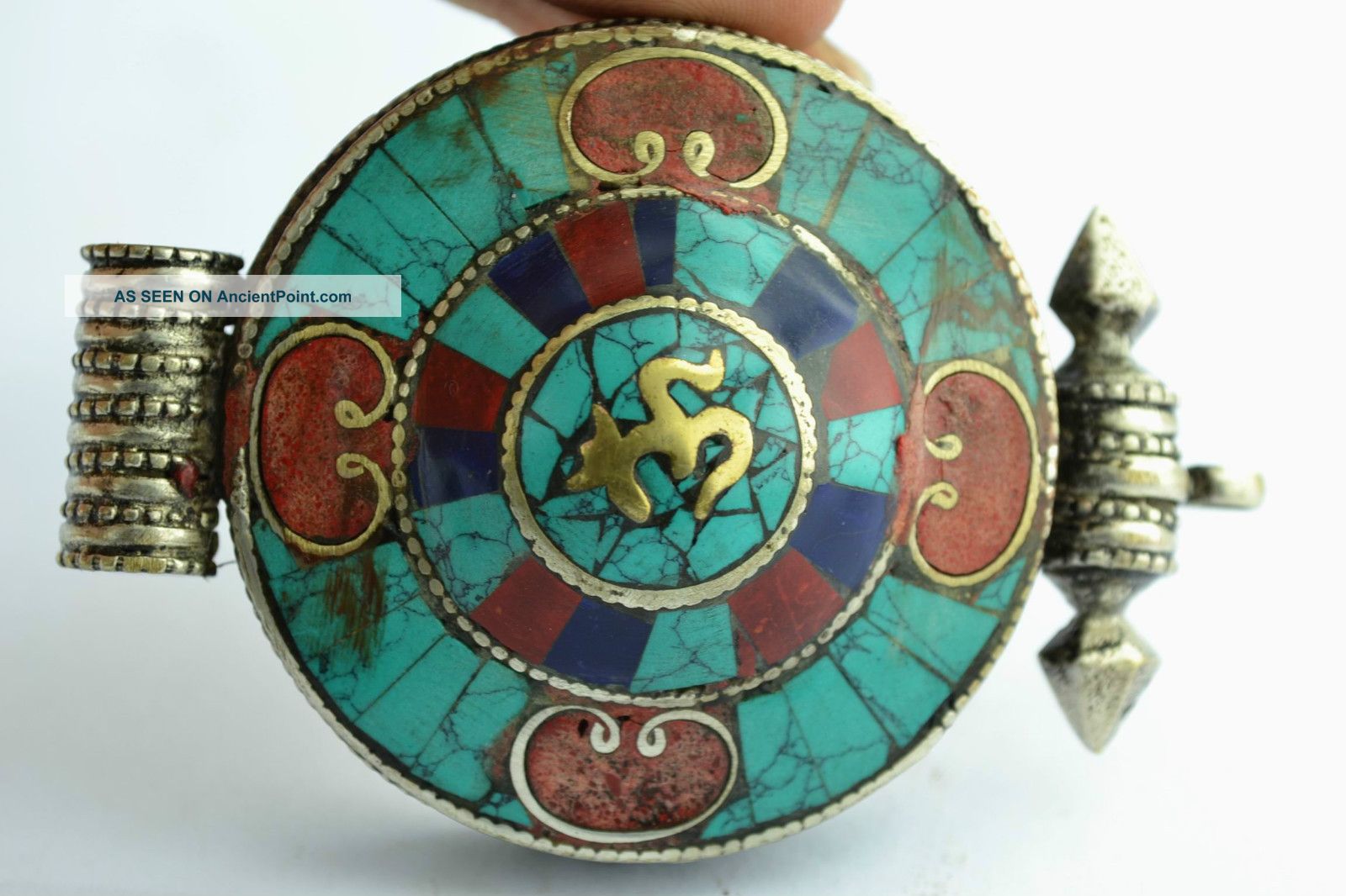 - China Collectibles Old Tibet Handwork Turquoise Exorcism Snuff Box Uncategorized photo