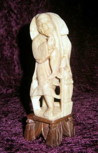 Good Antique Chinese Soapstone Figure Of A Fisherman Circa 1900 - photo