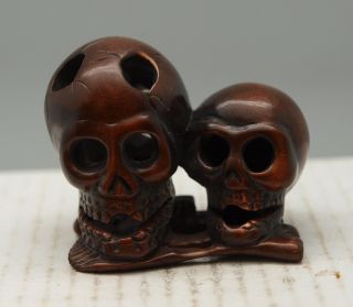 Hand Carved Japanese Wooden Netsuke - Pair Of Skulls - Signed - Oriental photo