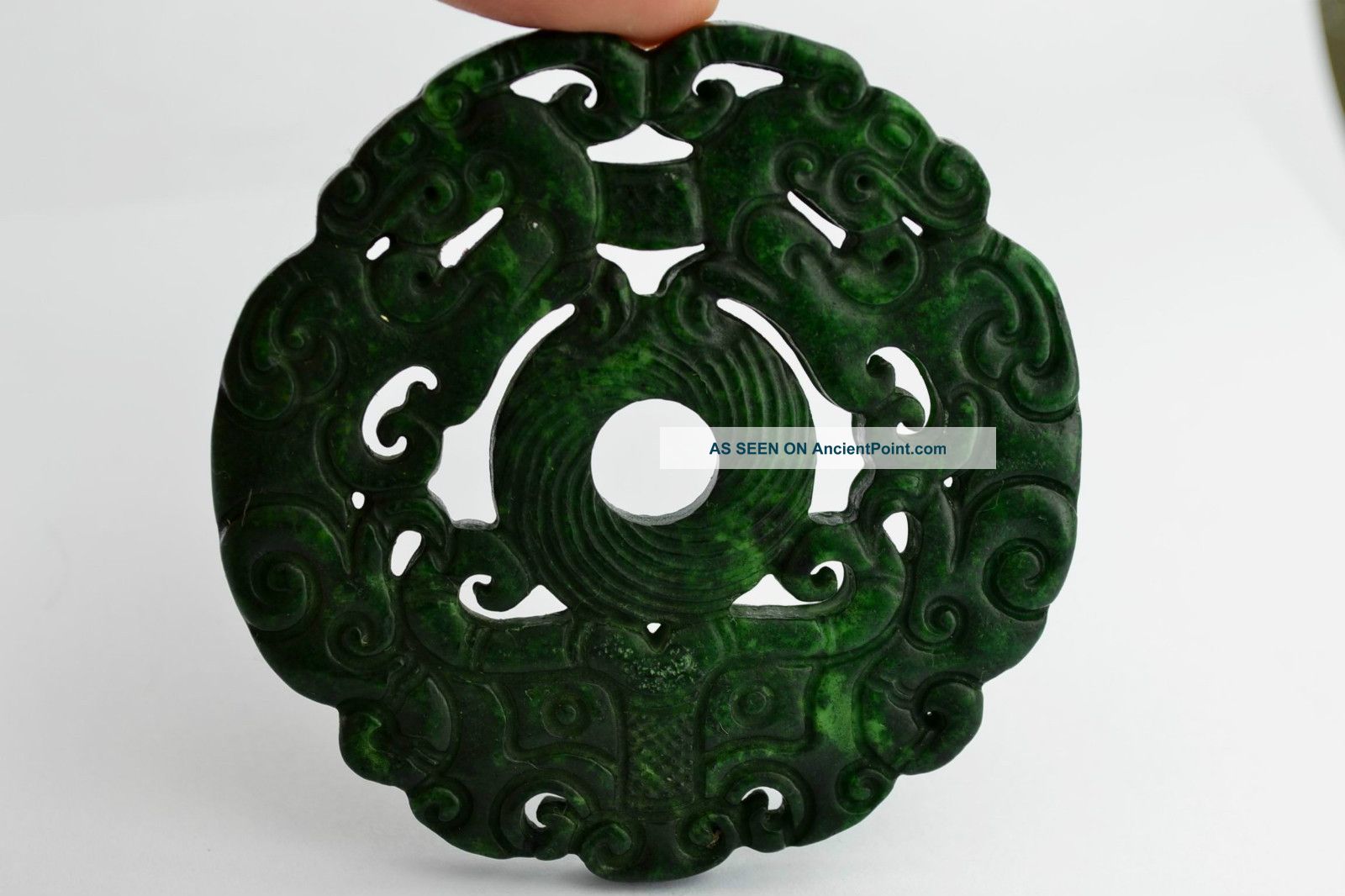- China Rare Collectibles Old Handwork Jade Carving Dragon Pendant Jade/ Hardstone photo