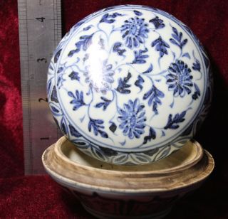 Chinese Handwork Painting Old Porcelain Boxes photo