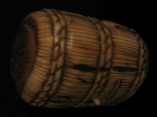 Antique Japanese - Netsuke Barrel With Mouse On Top And Inside - 1850 - 1899 photo