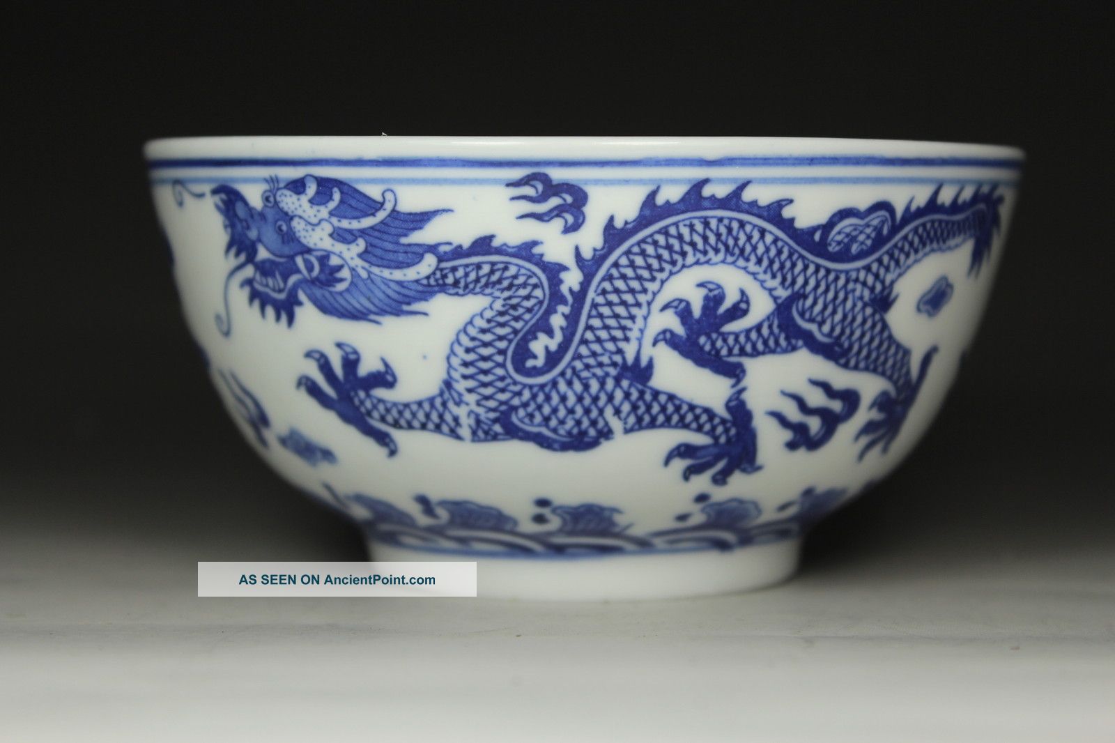 Chinese Handwork Painting Dragon Old Porcelain Bowl Porcelain photo