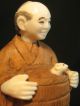 Amazing Antique Japanese Ox Bone 象牙 Netsuke Man W.  Basket & Mouse Figure Signed Netsuke photo 2