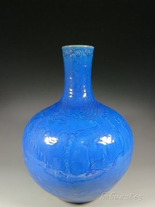 A Large Stunning Fine Chinese Porcelain Dragon Vase photo