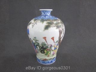 A Excellent Chinese Famille Rose Porcelain Vase photo