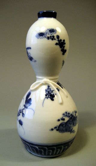China Chinese Blue & White Decoration Gourd Shaped Pottery Vase Ca.  20th Century photo